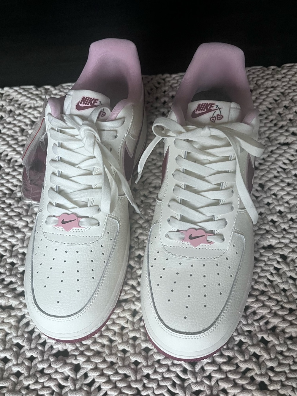Nike Women's Air Force 1 Low 'Valentine's Day 2023' sneaker size 9 NWOB